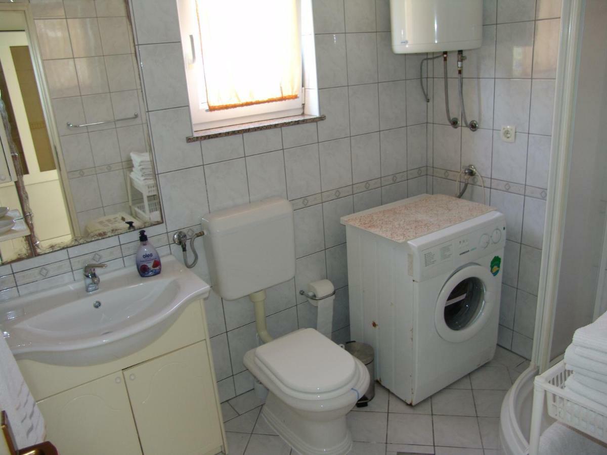 Apartment Mihalj Jadrija First Floor Шибеник Екстер'єр фото